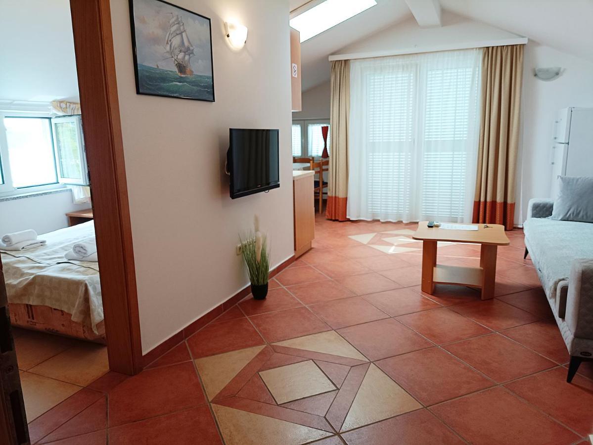 Villa Bionda Malinska Ngoại thất bức ảnh