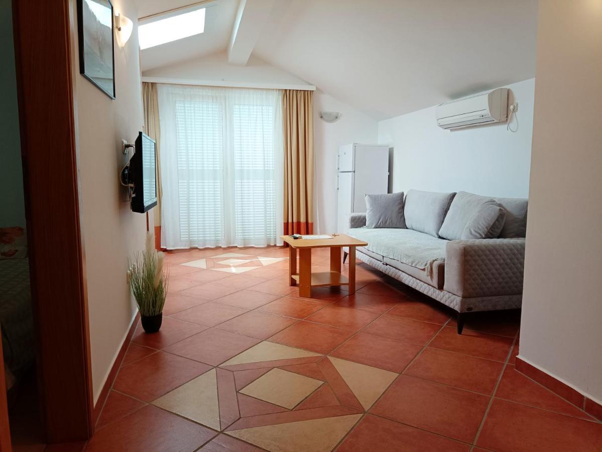 Villa Bionda Malinska Ngoại thất bức ảnh